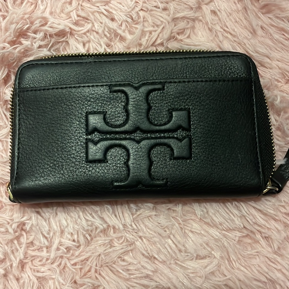 Tory burch wallet